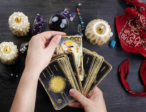 How to Select the Right Tarot Deck for Yourself